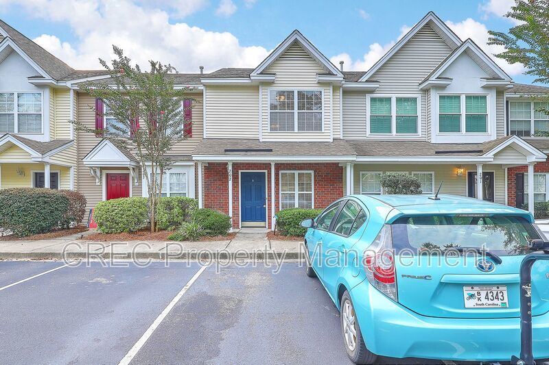 Move in Ready Townhouse in Summer Wood! property image