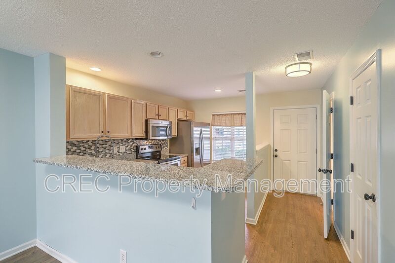 Move in Ready Townhouse in Summer Wood! property image