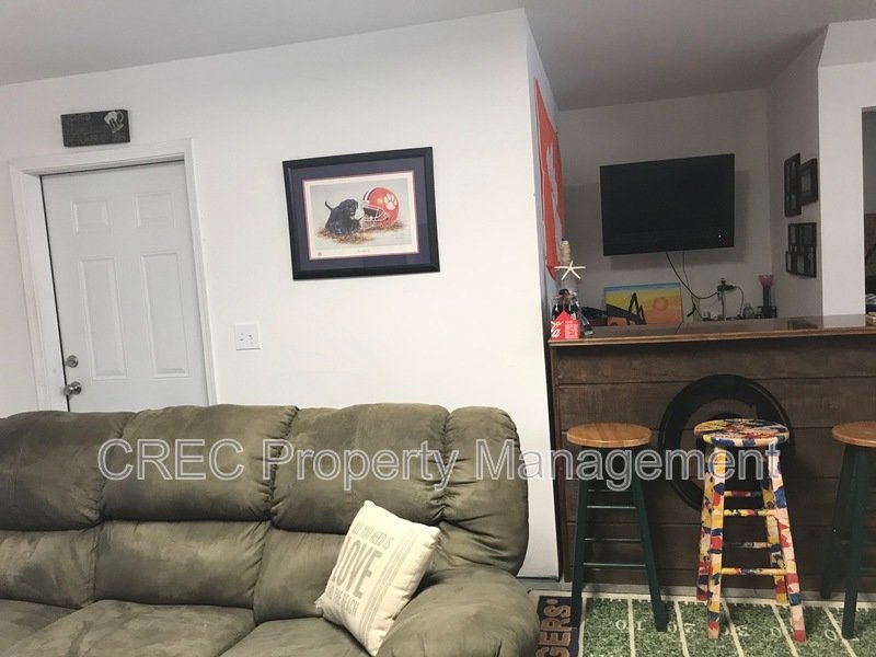 Townhouse with Fenced Backyard! property image