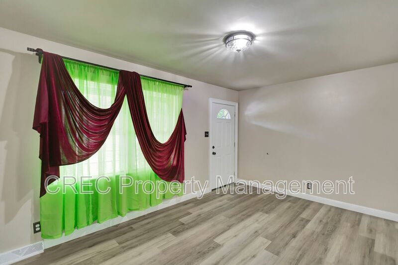 Beautifully Renovated 4-Bedroom Home on Half an Acre in Moncks Corner! property image