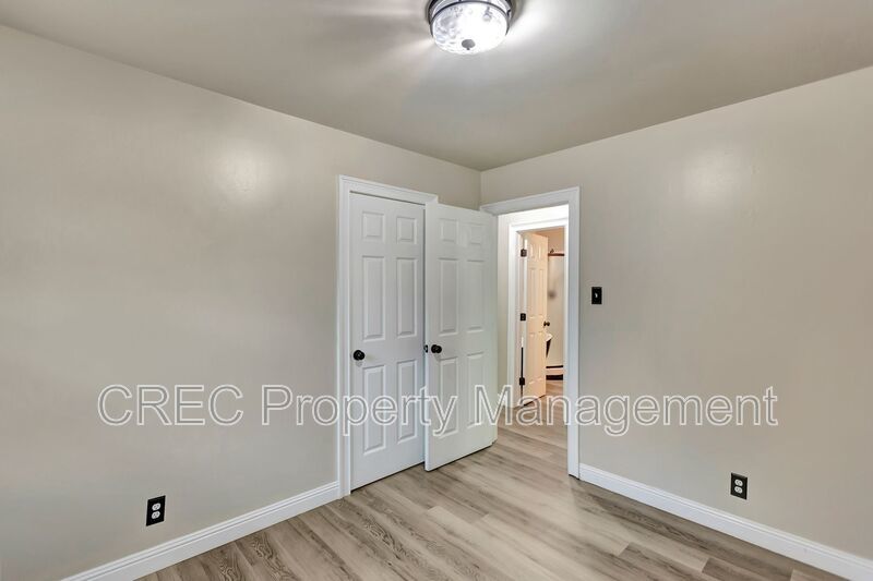 Beautifully Renovated 4-Bedroom Home on Half an Acre in Moncks Corner! property image