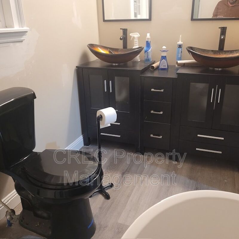 Beautifully Renovated 4-Bedroom Home on Half an Acre in Moncks Corner! property image