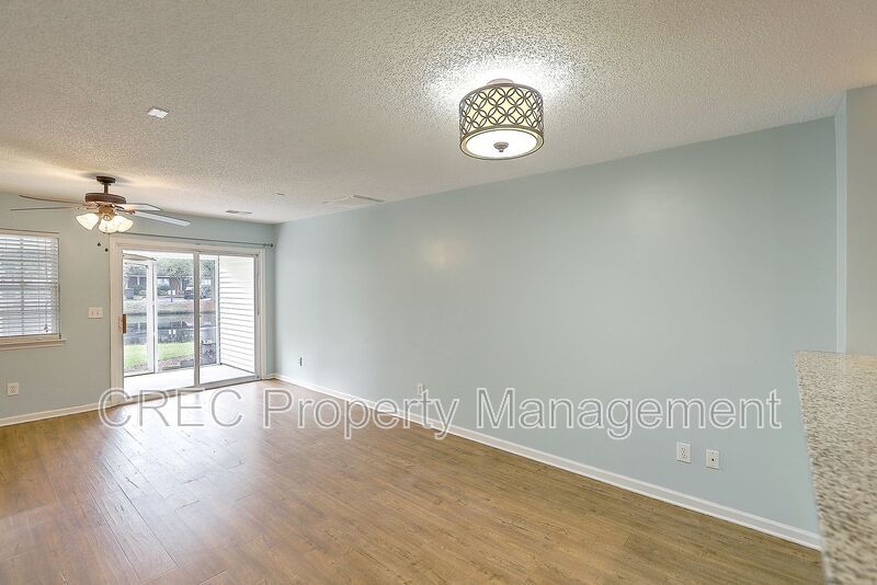Move in Ready Townhouse in Summer Wood! property image