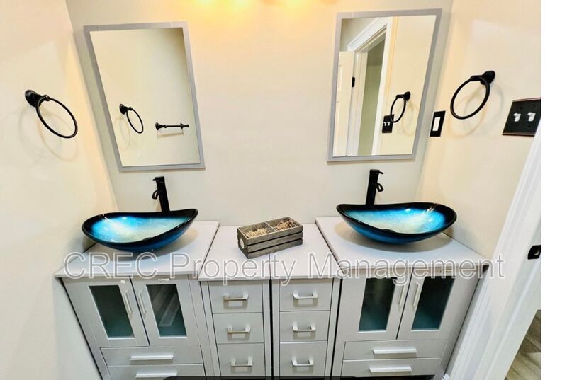 Beautifully Renovated 4-Bedroom Home on Half an Acre in Moncks Corner! property image