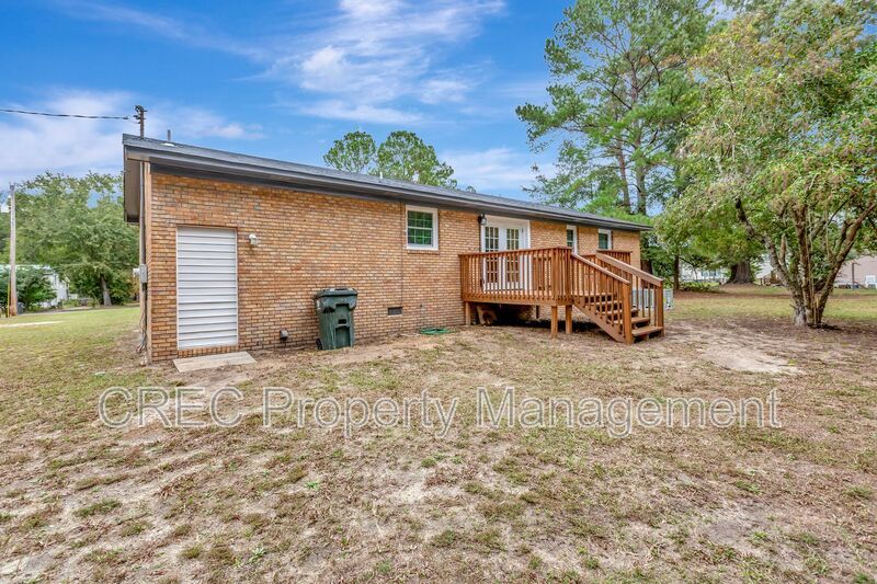 Beautifully Renovated 4-Bedroom Home on Half an Acre in Moncks Corner! property image
