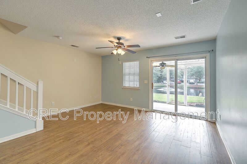 Move in Ready Townhouse in Summer Wood! property image