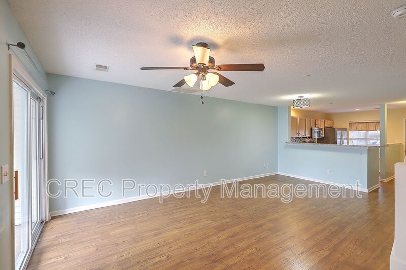 Move in Ready Townhouse in Summer Wood! property image
