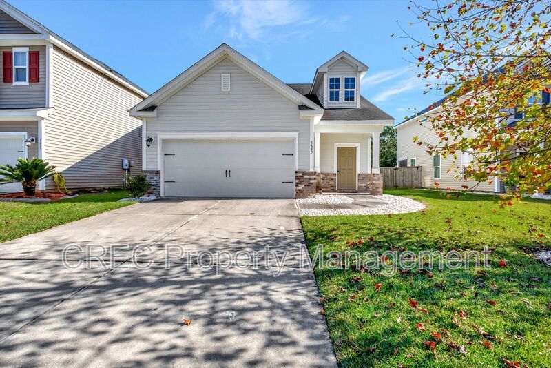 Beautiful 3-Bed Drakesborough Home with Downstairs Primary & Modern Upgrades property image