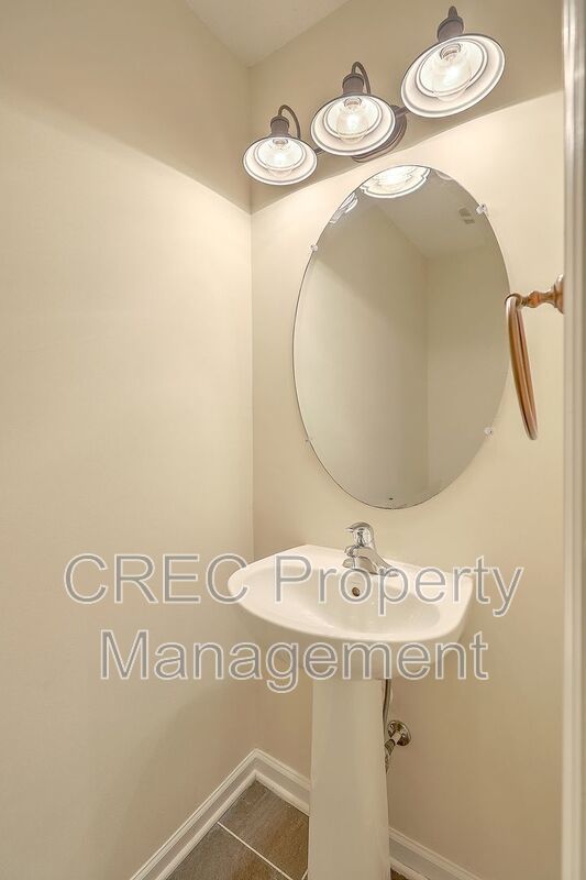 Move in Ready Townhouse in Summer Wood! property image