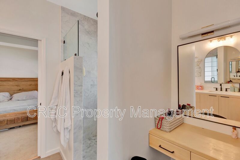 Stunning Single-Level Home in Marsh Walk, Mount Pleasant property image