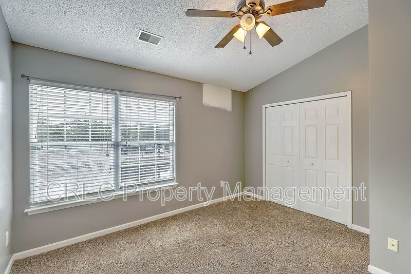 Move in Ready Townhouse in Summer Wood! property image