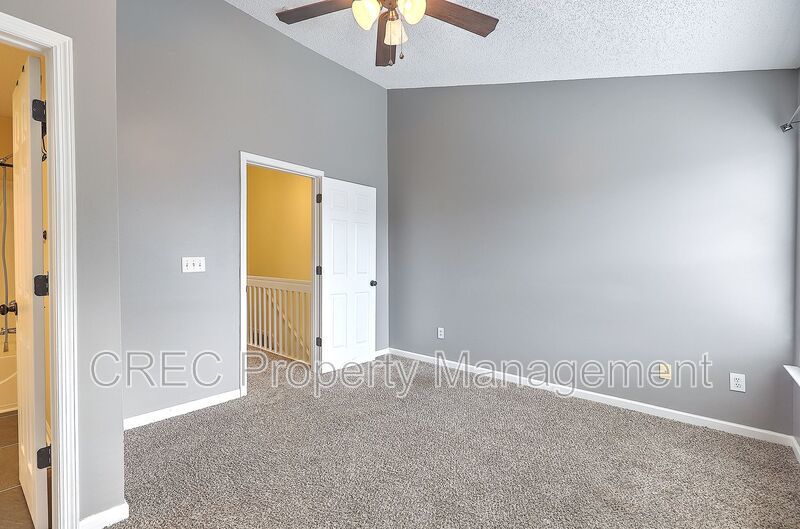 Move in Ready Townhouse in Summer Wood! property image