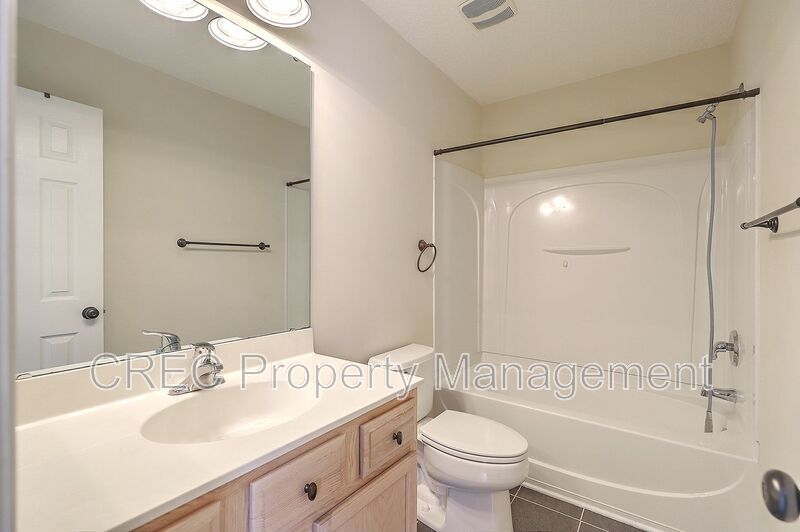 Move in Ready Townhouse in Summer Wood! property image