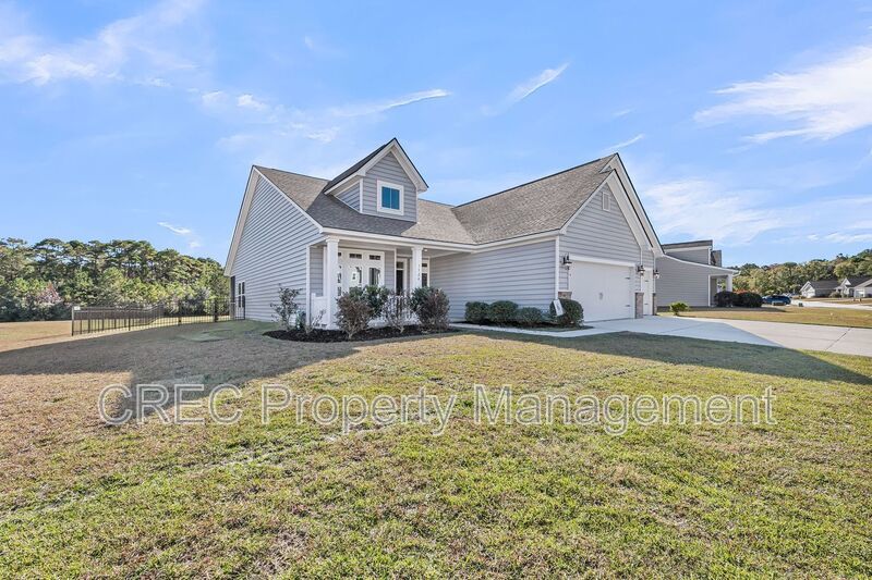 Stunning Lakefront Home with Exceptional Views in St. Johns Lake property image