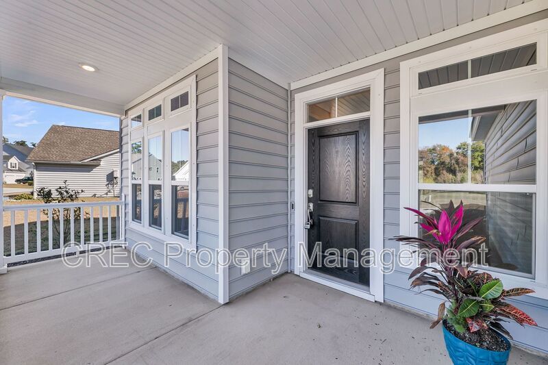 Stunning Lakefront Home with Exceptional Views in St. Johns Lake property image