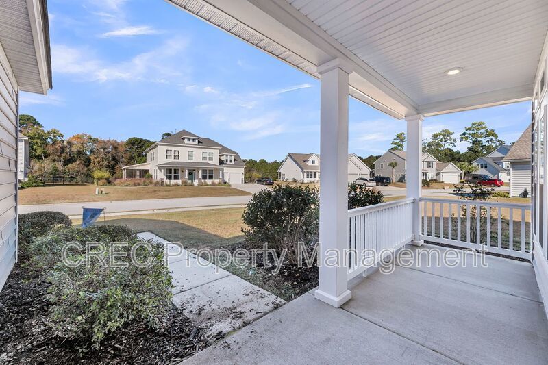 Stunning Lakefront Home with Exceptional Views in St. Johns Lake property image