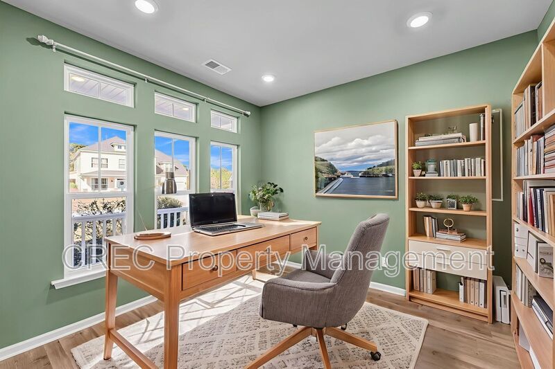 Stunning Lakefront Home with Exceptional Views in St. Johns Lake property image