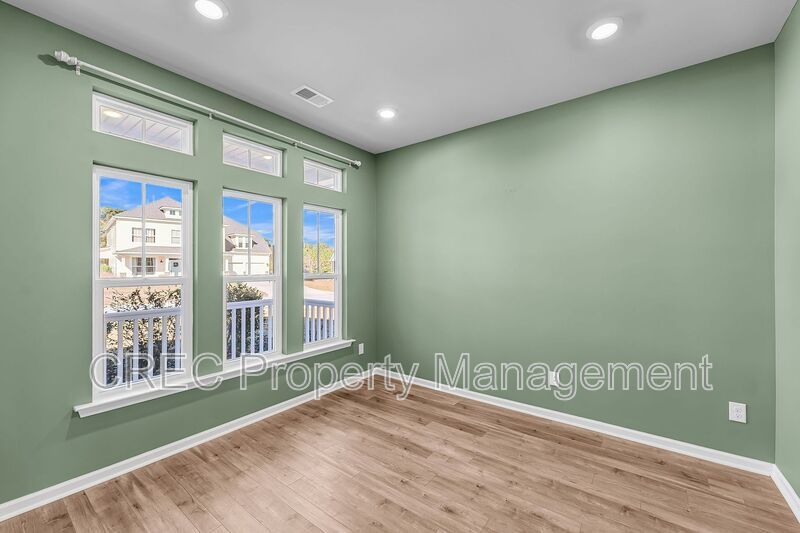 Stunning Lakefront Home with Exceptional Views in St. Johns Lake property image