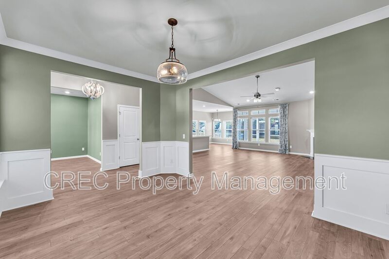 Stunning Lakefront Home with Exceptional Views in St. Johns Lake property image