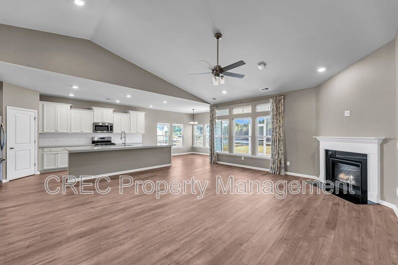 Stunning Lakefront Home with Exceptional Views in St. Johns Lake property image