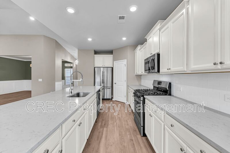 Stunning Lakefront Home with Exceptional Views in St. Johns Lake property image