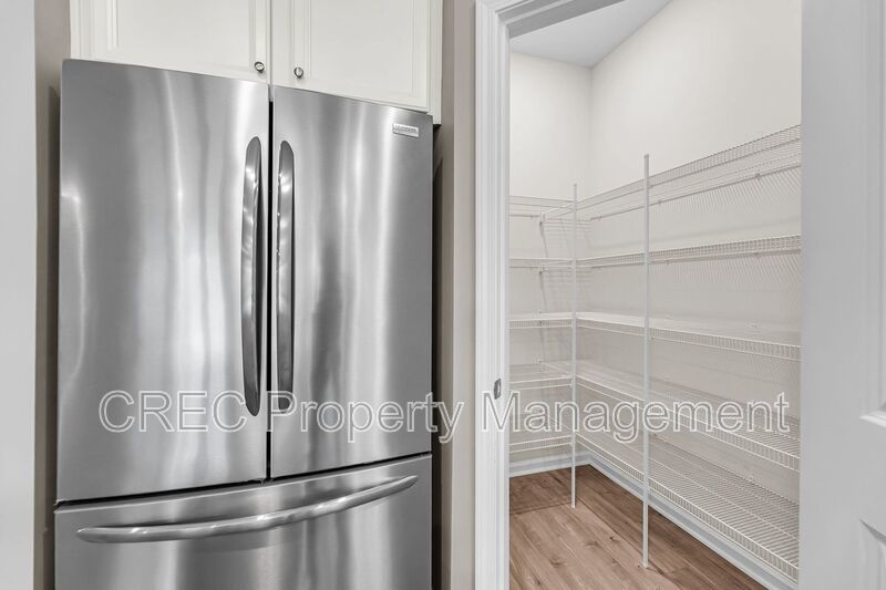 Stunning Lakefront Home with Exceptional Views in St. Johns Lake property image