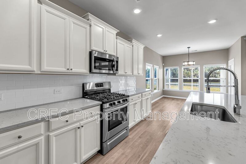 Stunning Lakefront Home with Exceptional Views in St. Johns Lake property image