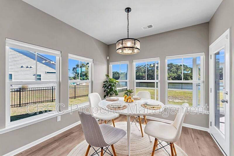 Stunning Lakefront Home with Exceptional Views in St. Johns Lake property image