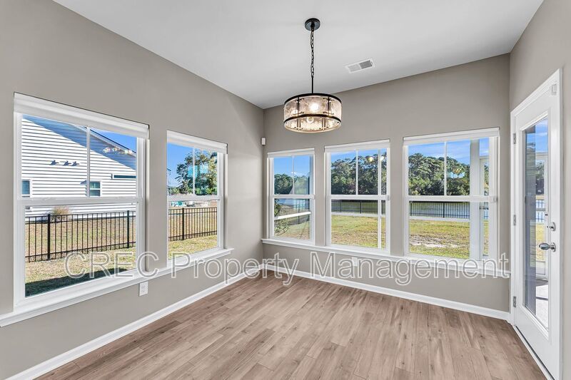 Stunning Lakefront Home with Exceptional Views in St. Johns Lake property image