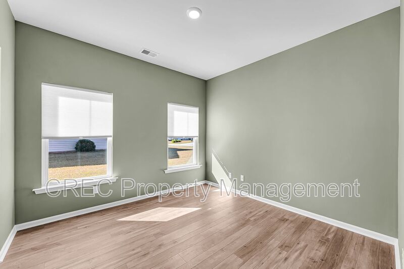 Stunning Lakefront Home with Exceptional Views in St. Johns Lake property image