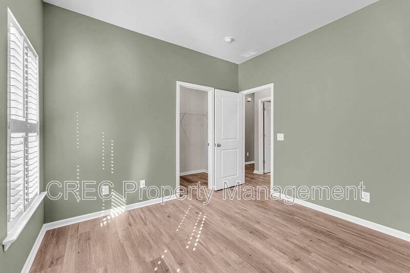 Stunning Lakefront Home with Exceptional Views in St. Johns Lake property image