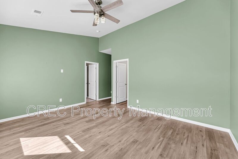 Stunning Lakefront Home with Exceptional Views in St. Johns Lake property image