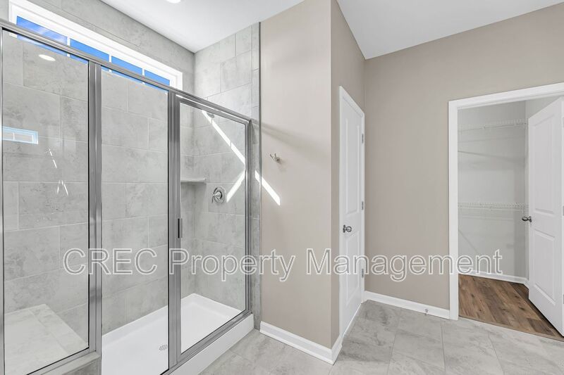 Stunning Lakefront Home with Exceptional Views in St. Johns Lake property image