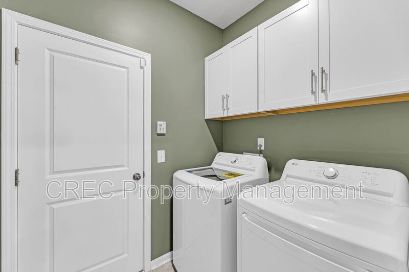 Stunning Lakefront Home with Exceptional Views in St. Johns Lake property image