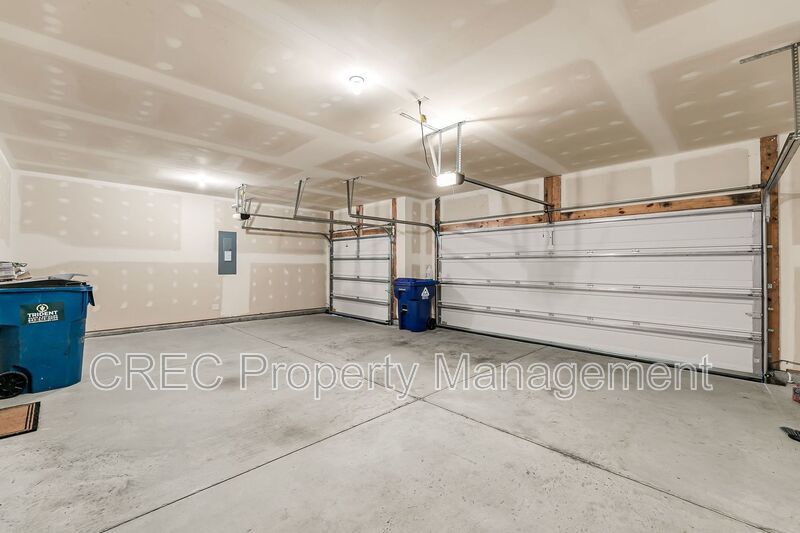 Stunning Lakefront Home with Exceptional Views in St. Johns Lake property image