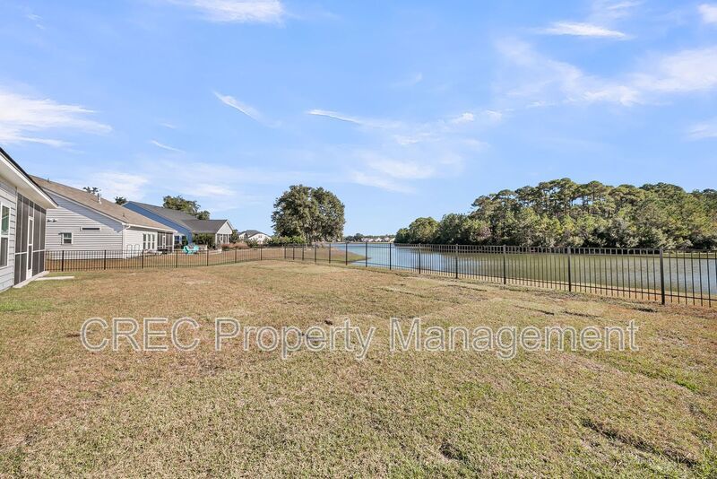 Stunning Lakefront Home with Exceptional Views in St. Johns Lake property image