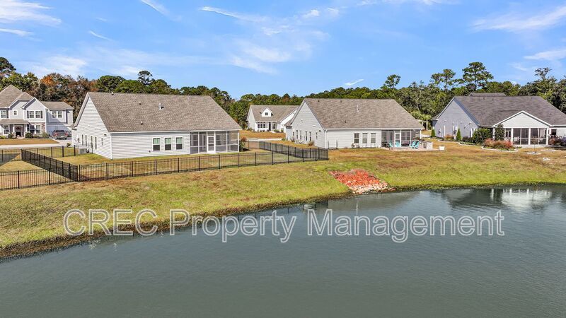 Stunning Lakefront Home with Exceptional Views in St. Johns Lake property image