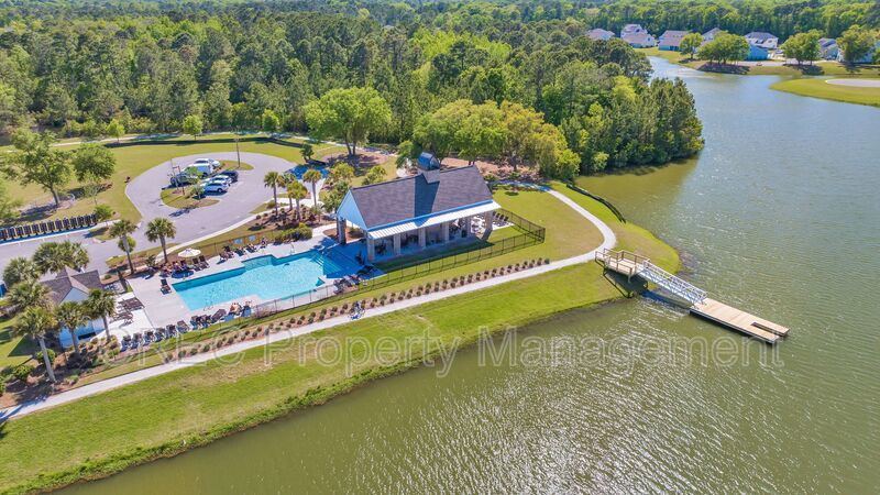 Stunning Lakefront Home with Exceptional Views in St. Johns Lake property image
