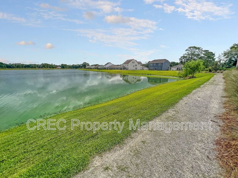 Stunning Lakefront Home with Exceptional Views in St. Johns Lake property image