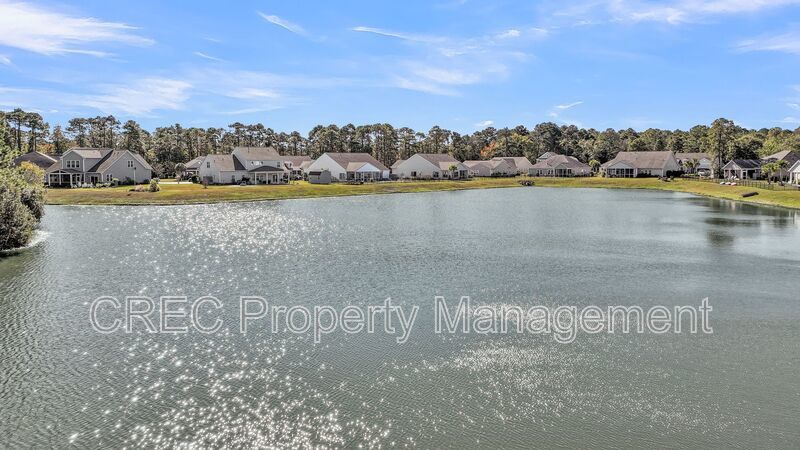 Stunning Lakefront Home with Exceptional Views in St. Johns Lake property image