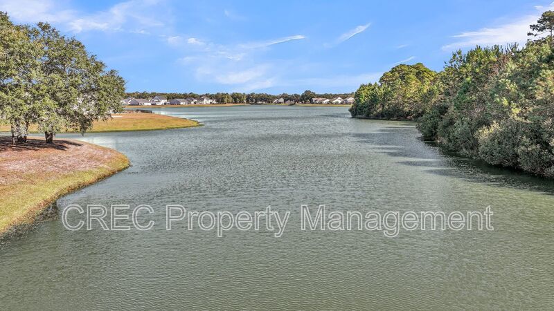 Stunning Lakefront Home with Exceptional Views in St. Johns Lake property image