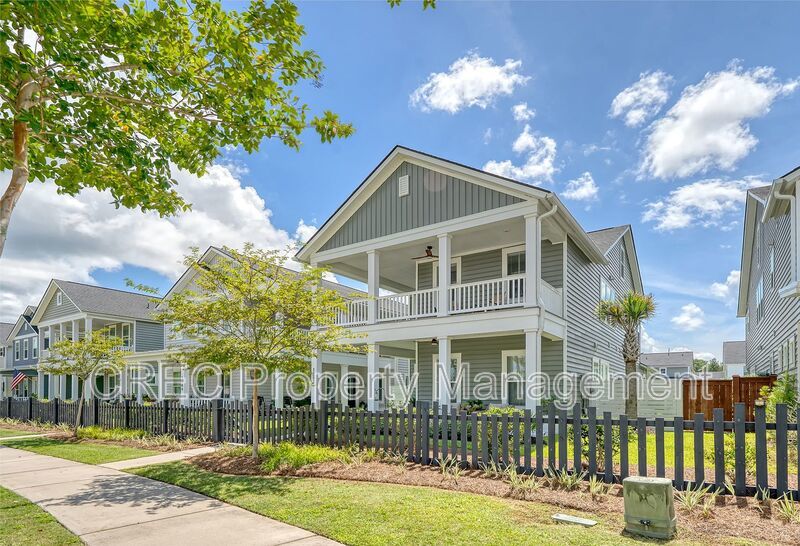 Beautifully Upgraded 3-Story Charleston Row Home in Premier Summers Corner Community property image