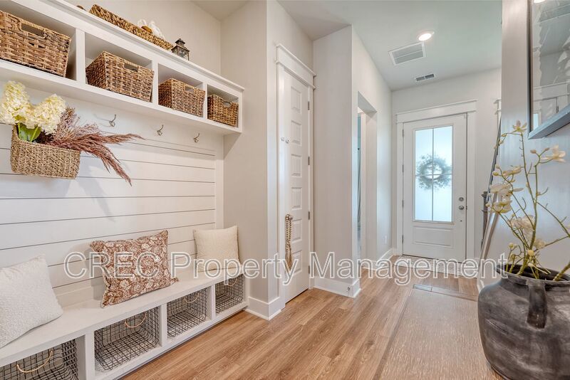 Beautifully Upgraded 3-Story Charleston Row Home in Premier Summers Corner Community property image