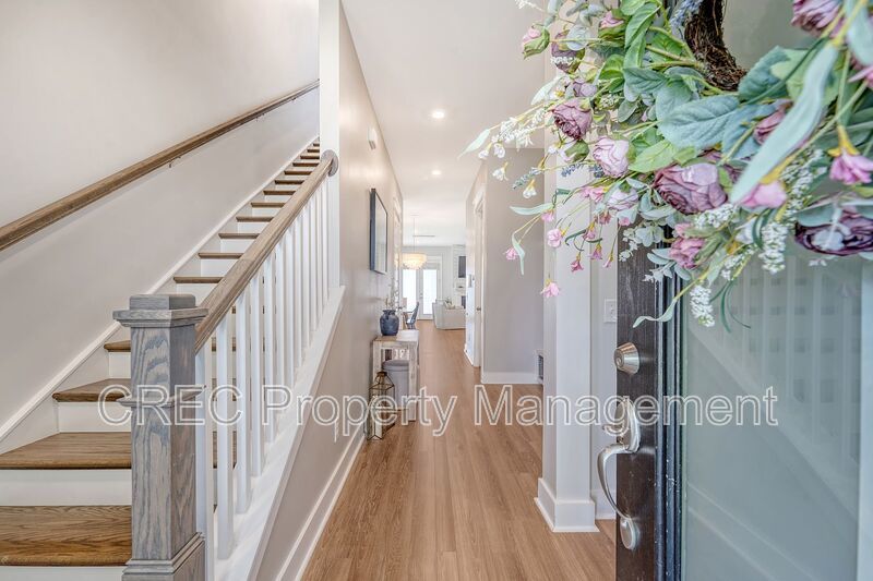 Beautifully Upgraded 3-Story Charleston Row Home in Premier Summers Corner Community property image