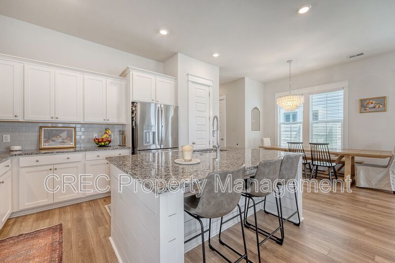 Beautifully Upgraded 3-Story Charleston Row Home in Premier Summers Corner Community property image