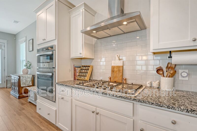 Beautifully Upgraded 3-Story Charleston Row Home in Premier Summers Corner Community property image