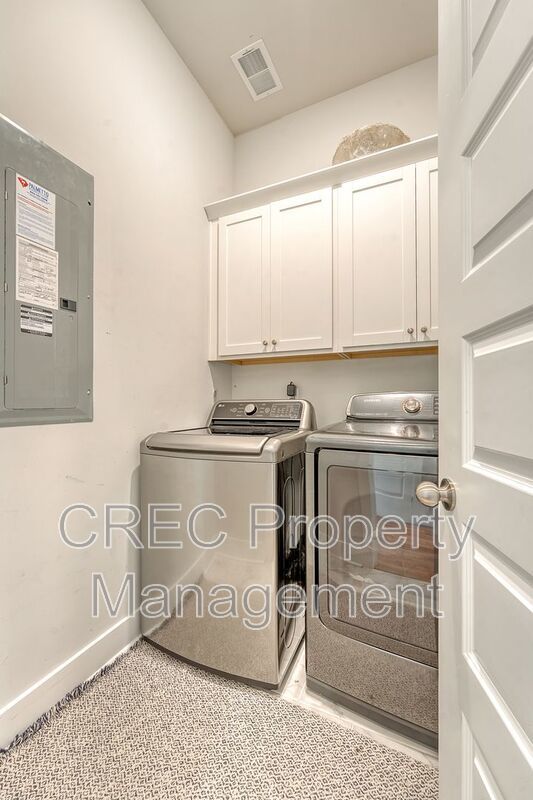 Beautifully Upgraded 3-Story Charleston Row Home in Premier Summers Corner Community property image