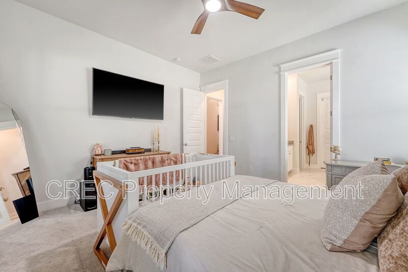Beautifully Upgraded 3-Story Charleston Row Home in Premier Summers Corner Community property image