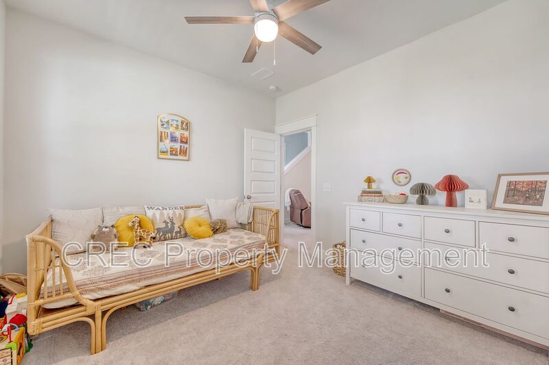Beautifully Upgraded 3-Story Charleston Row Home in Premier Summers Corner Community property image