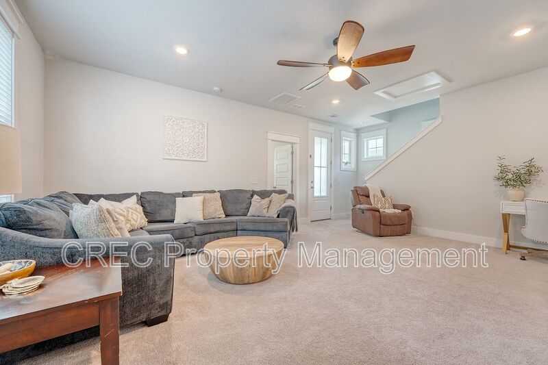 Beautifully Upgraded 3-Story Charleston Row Home in Premier Summers Corner Community property image